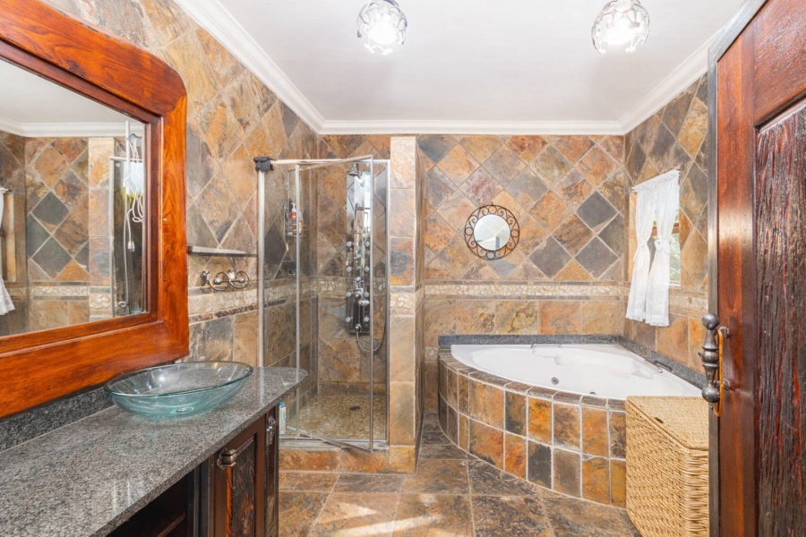 To Let 5 Bedroom Property for Rent in Melodie North West